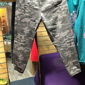 Urban Camo jogger Jean!
